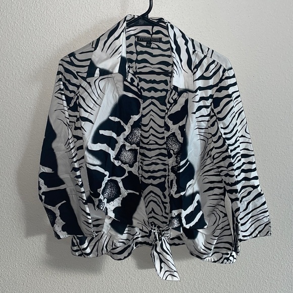 Mischa black and white top - Picture 1 of 2